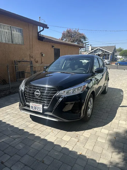 NU Auto Rental Picture 3