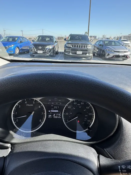 NU Auto Rental Picture 7