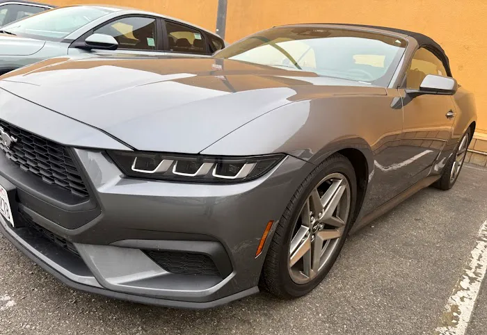 AM PM Car Rentals Picture 2