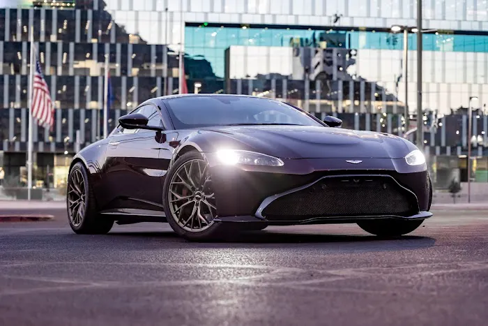 Rev Luxury Autos Picture 2