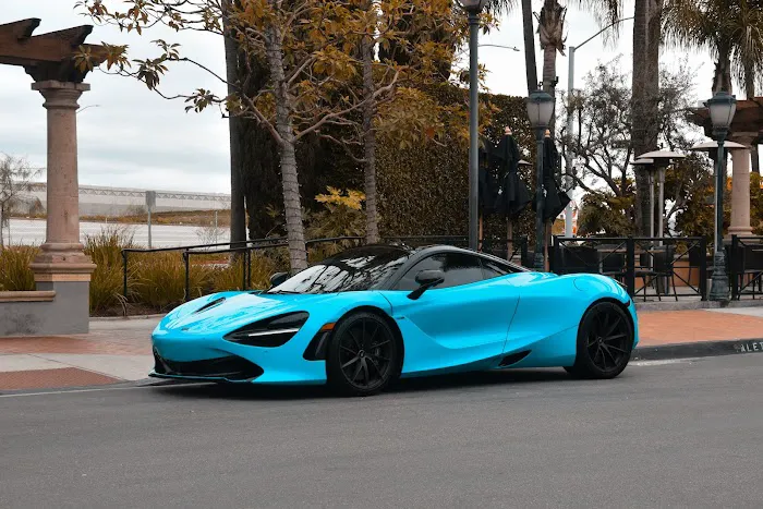 Rev Luxury Autos Picture 5