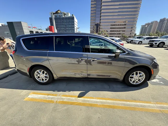 Avis Car Rental Picture 8