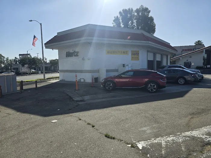 Hertz Car Rental - Rowland Heights - Colima Road Picture 7
