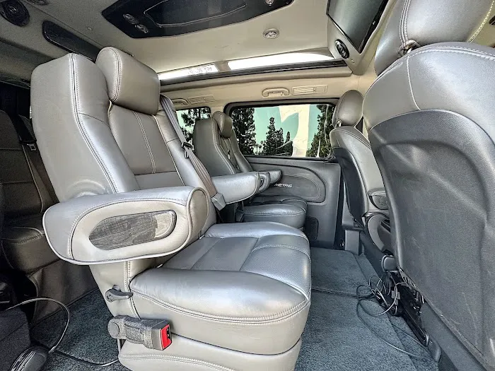 Fat Uncle Car Rental Picture 5