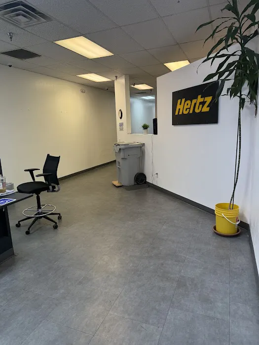 Hertz Car Rental - Fullerton - South Harbor Boulevard Picture 2