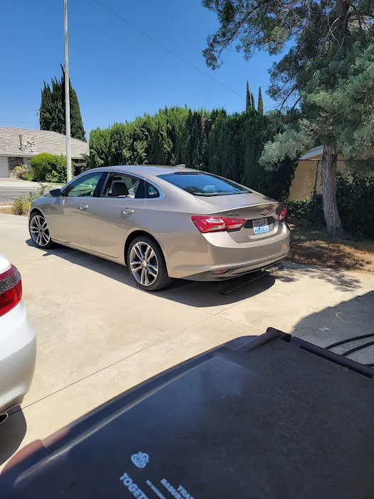 Avis Car Rental Picture 3