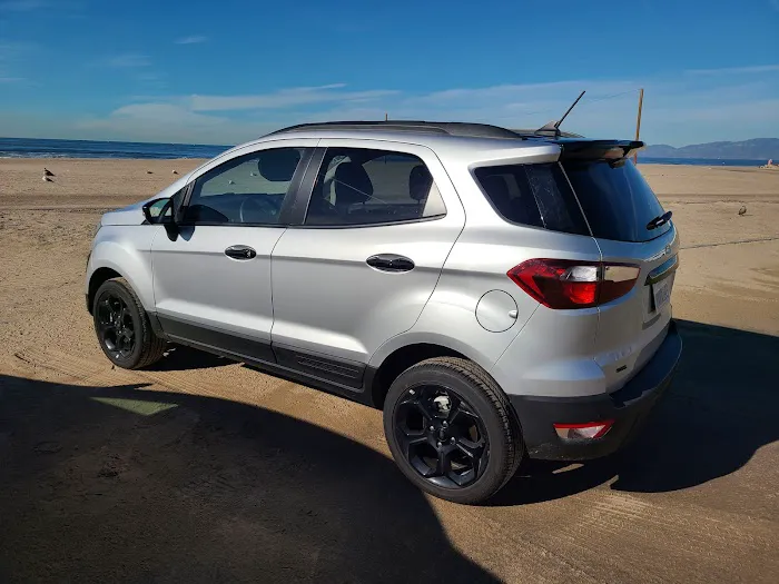 Avis Car Rental Picture 2