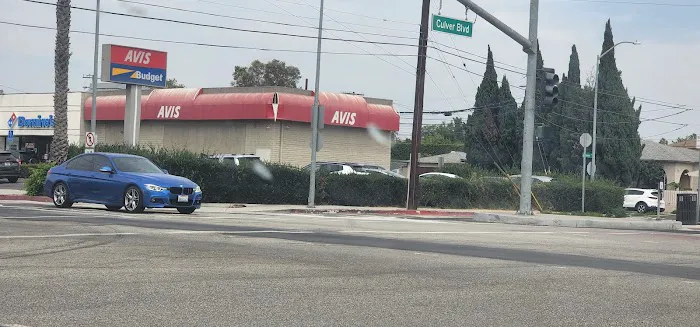 Avis Car Rental Picture 3