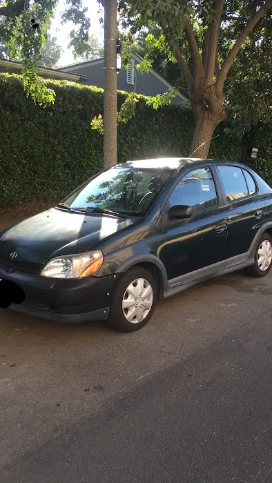 Rent-A-Wreck Picture 8