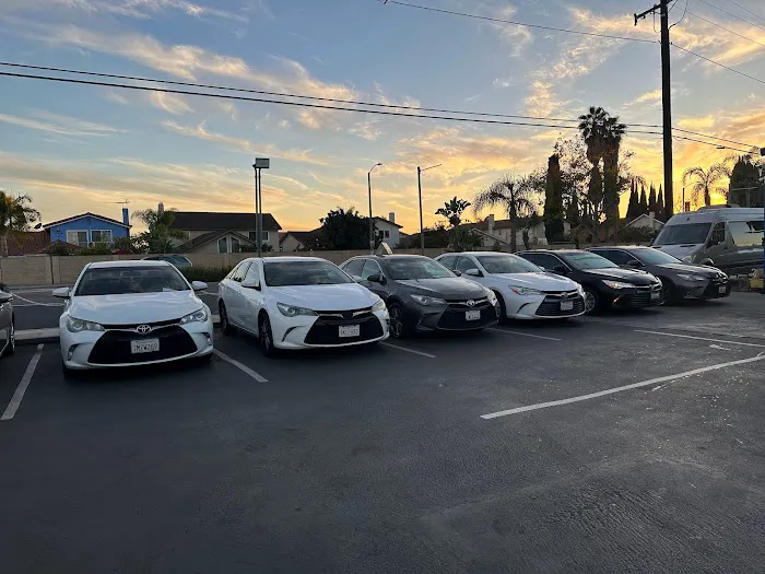Econo Car Rental Picture 1
