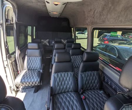 WIHA MotorCars 威漢汽車 (Sprinter Passenger Van Rental)
