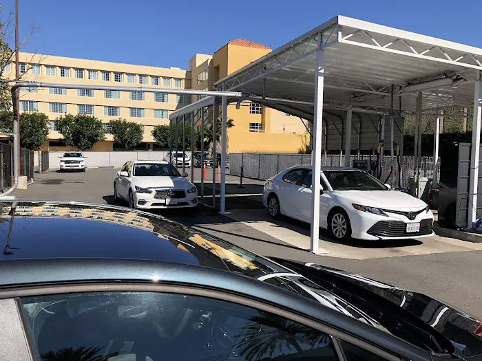 Hertz Car Rental - Anaheim - West Katella Avenue Picture 9
