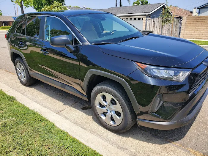 Avis Car Rental Picture 2
