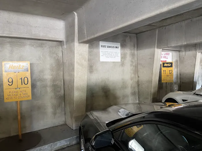 Hertz Car Rental - Anaheim - Marriott Hotel Picture 4