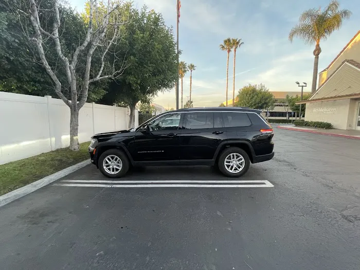 Fox Rent A Car Burbank Picture 9