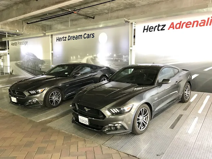 Hertz Car Rental - Burbank - Hollywood Burbank Airport (BUR) Picture 8