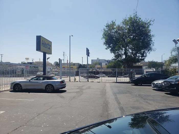 Hertz Car Rental - Los Angeles - Venice Boulevard Picture 3