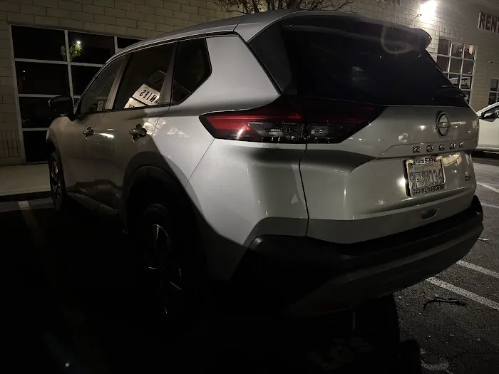 Lee Car Rental Picture 7