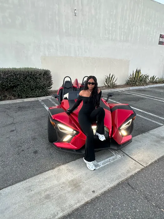 OC Cruisin Slingshot Rental Picture 1