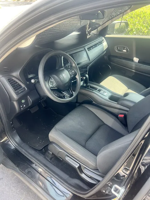 Cars Unlimited OC Rentals Picture 4