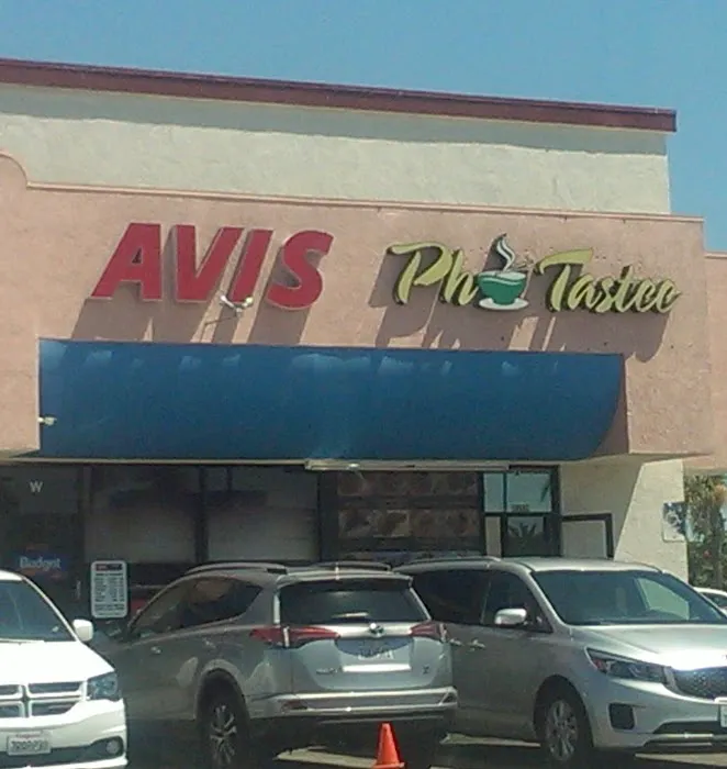 Avis Car Rental Picture 2