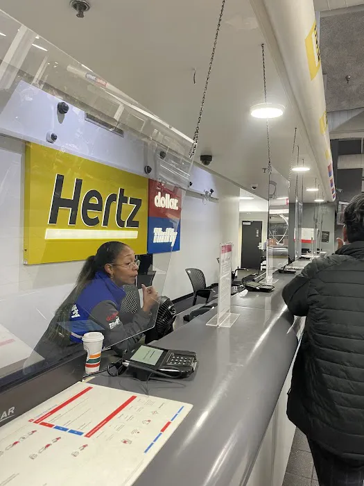 Dollar Car Rental - Burbank - Bob Hope Airport Picture 4