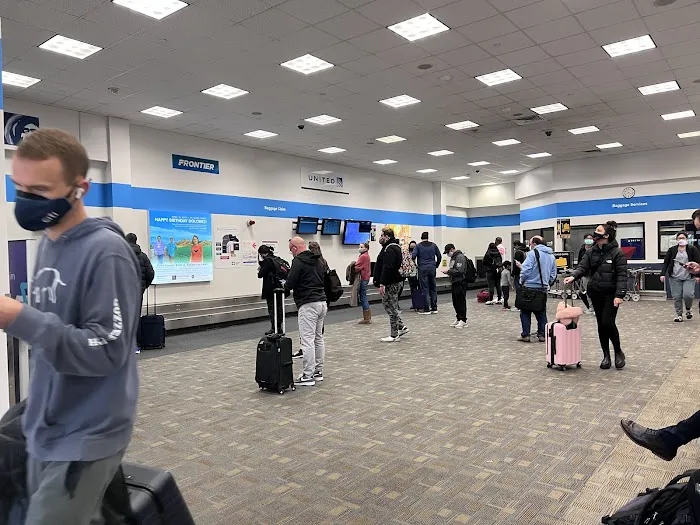 Dollar Car Rental - Burbank - Bob Hope Airport Picture 3