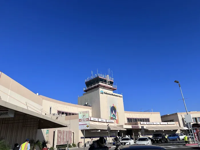 Dollar Car Rental - Burbank - Bob Hope Airport Picture 5