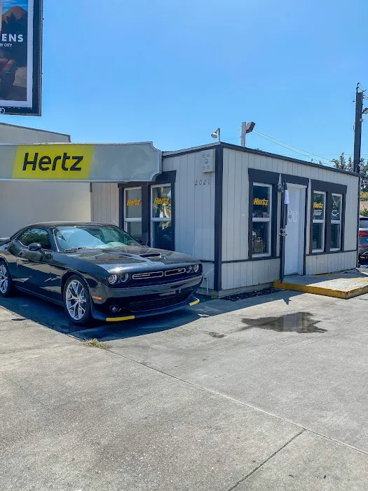 Hertz Car Rental - Los Angeles - Westwood Boulevard Picture 5