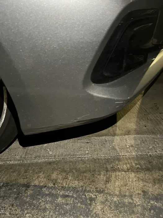 Avis Car Rental Picture 9