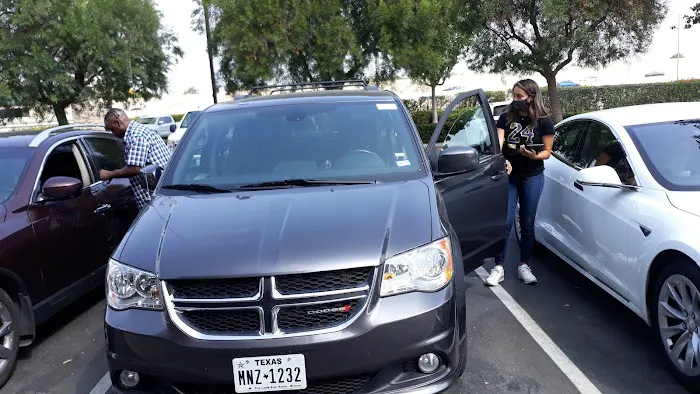 Enterprise Rent-A-Car Picture 3