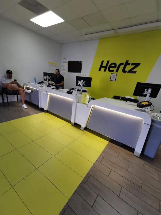 Hertz Car Rental - Costa Mesa - Harbor Boulevard Picture 9