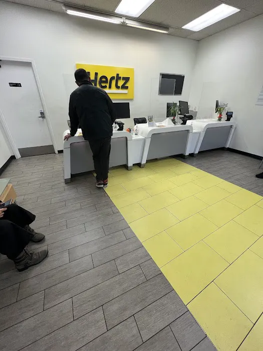 Hertz Car Rental - Montclair - Central Avenue Picture 7