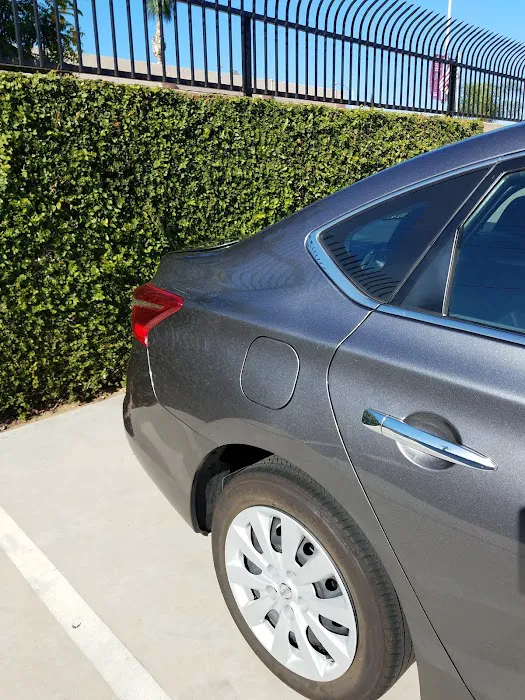 Hertz Car Rental - Santa Ana - South Main Street Picture 3
