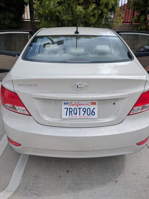 Hertz Car Rental - Santa Ana - South Main Street Picture 10