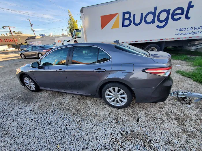 Avis Car Rental Picture 1