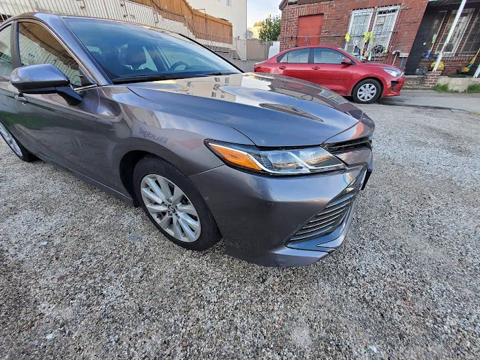 Avis Car Rental Picture 3