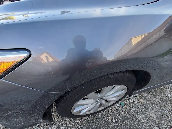 Avis Car Rental Picture 7