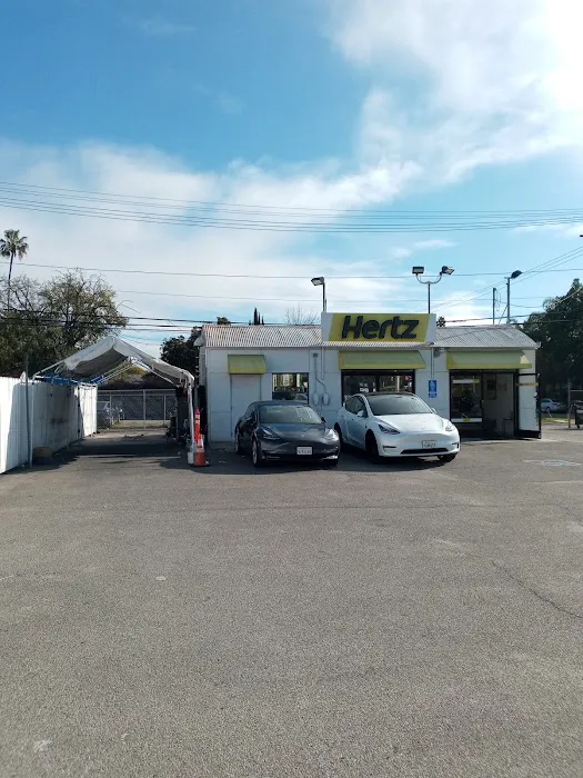 Hertz Car Rental - Van Nuys - Van Nuys Boulevard Picture 2