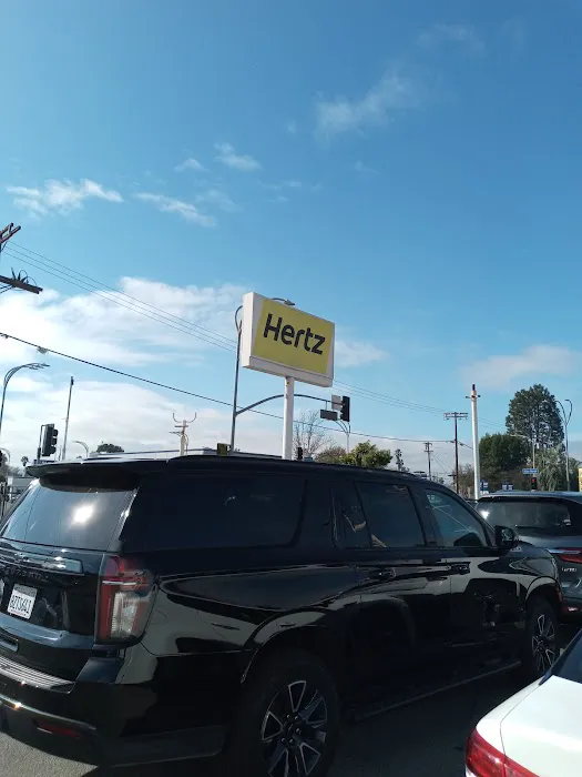 Hertz Car Rental - Van Nuys - Van Nuys Boulevard Picture 7