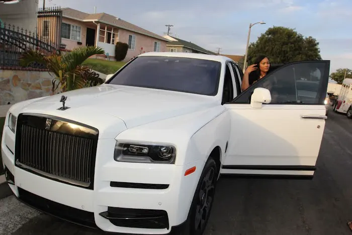 DRIVE LA - Luxury Car Rental | Exotic Car Rental in Los Angeles Picture 6
