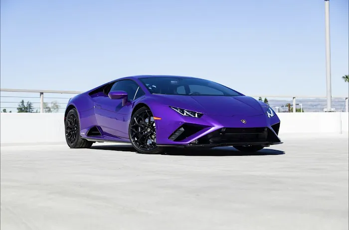 888 Luxury Rentals Picture 4