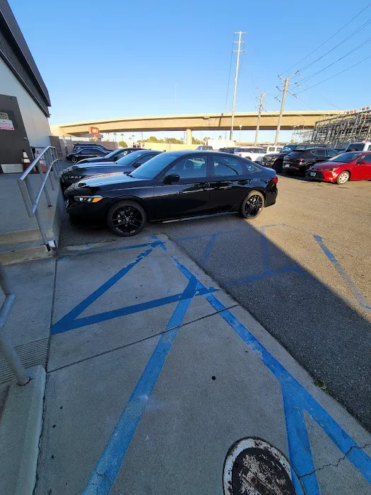 Avis Car Rental Picture 3