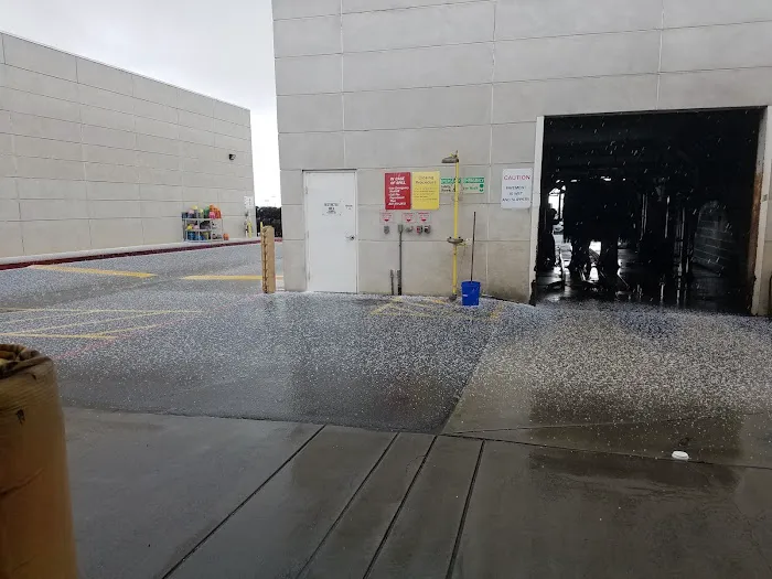 Hertz Car Rental - Ontario - Ontario International Airport (ONT) Picture 9