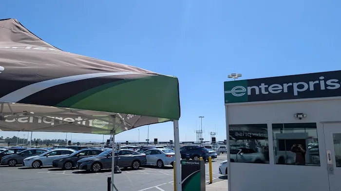 Enterprise Rent-A-Car Picture 2
