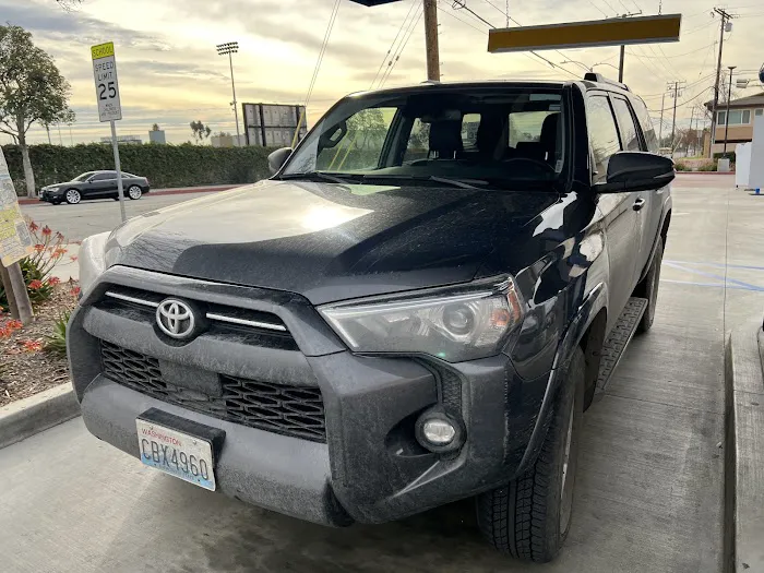 Budget Car Rental Picture 3