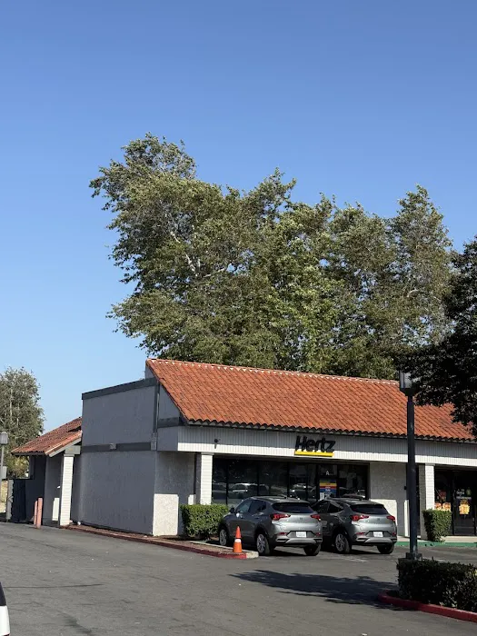 Hertz Car Rental - Rancho Cucamonga - Foothill Boulevard Picture 4