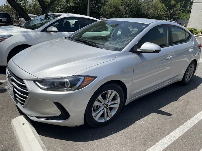 Quick Auto Rental Picture 2