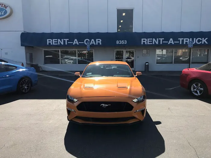 Galpin Studio Rentals and Rent-A-Car Picture 9