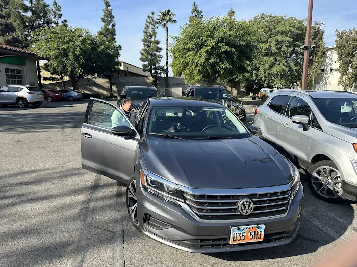 Enterprise Rent-A-Car Picture 9